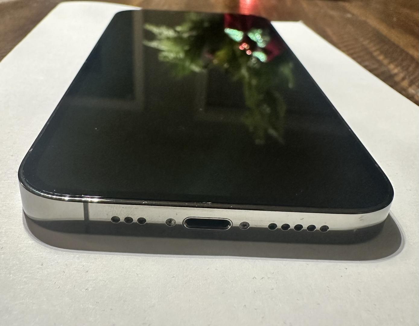 Apple iPhone 13 Pro, color Graphite