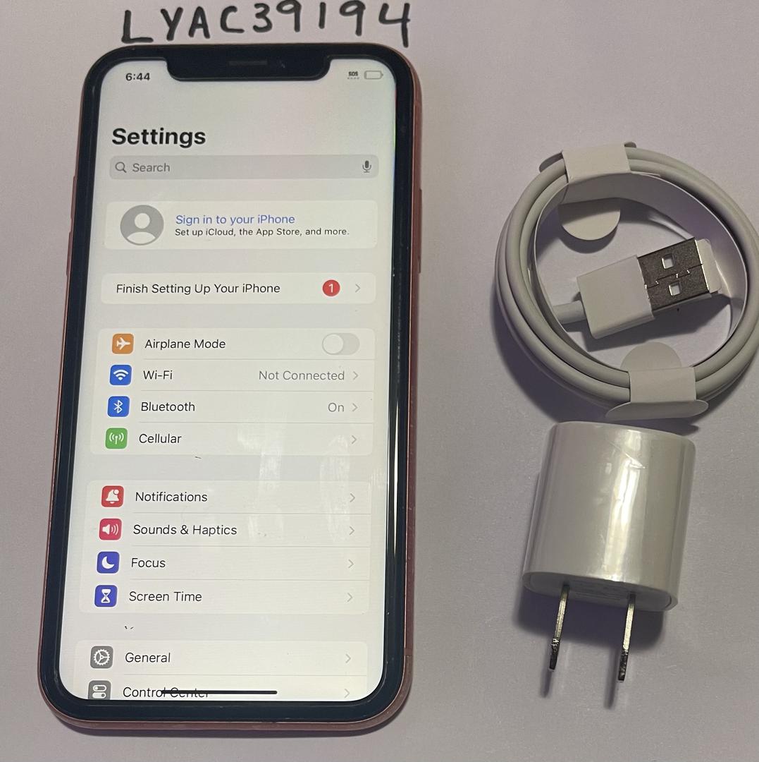 Apple iPhone Xr, color Coral