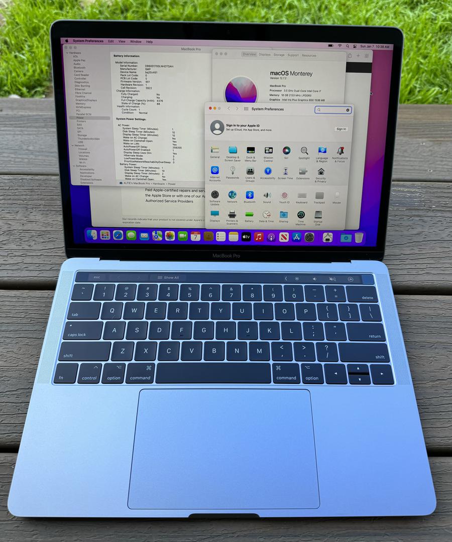 MacBook Pro 2017 (With Touch Bar) - 13", color Gray