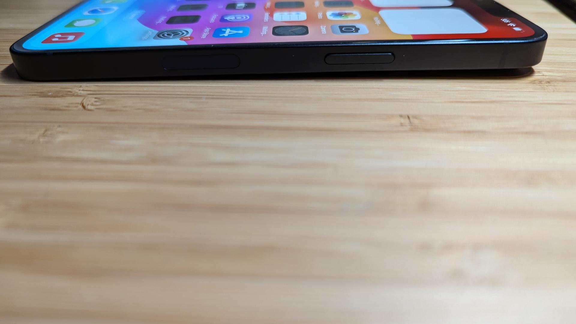 Apple iPhone 13, color Midnight