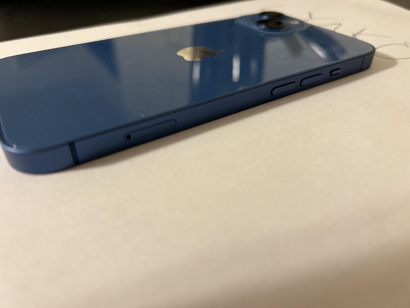 Apple iPhone 13, color Blue
