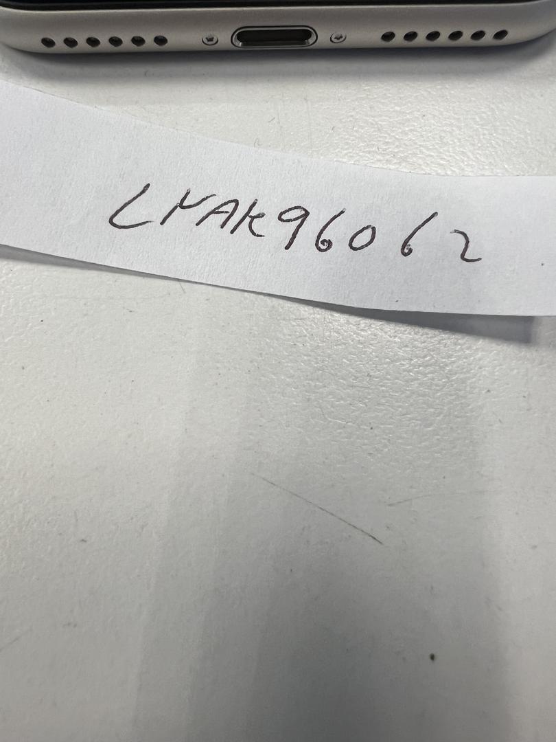 Apple iPhone SE 3rd Gen 2022, color Starlight