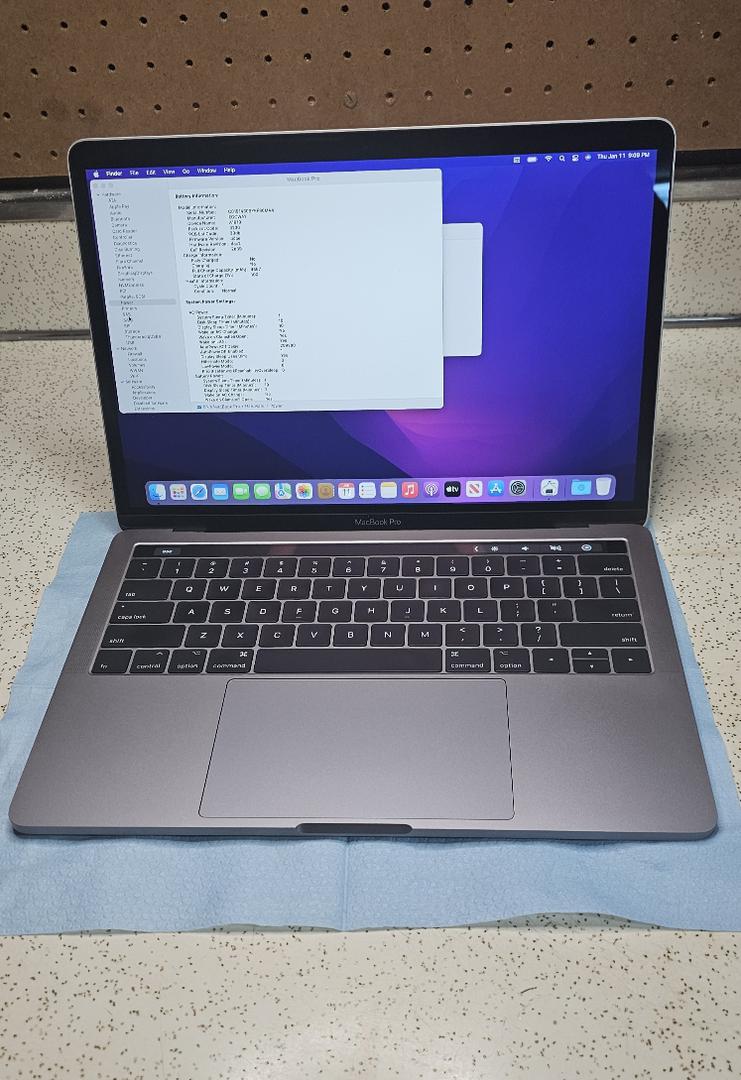Apple - MacBook Pro 13インチ 2016 TouchBar付き MacBook Pro (13-inch, 2016, Four Thunderbolt 3 ports