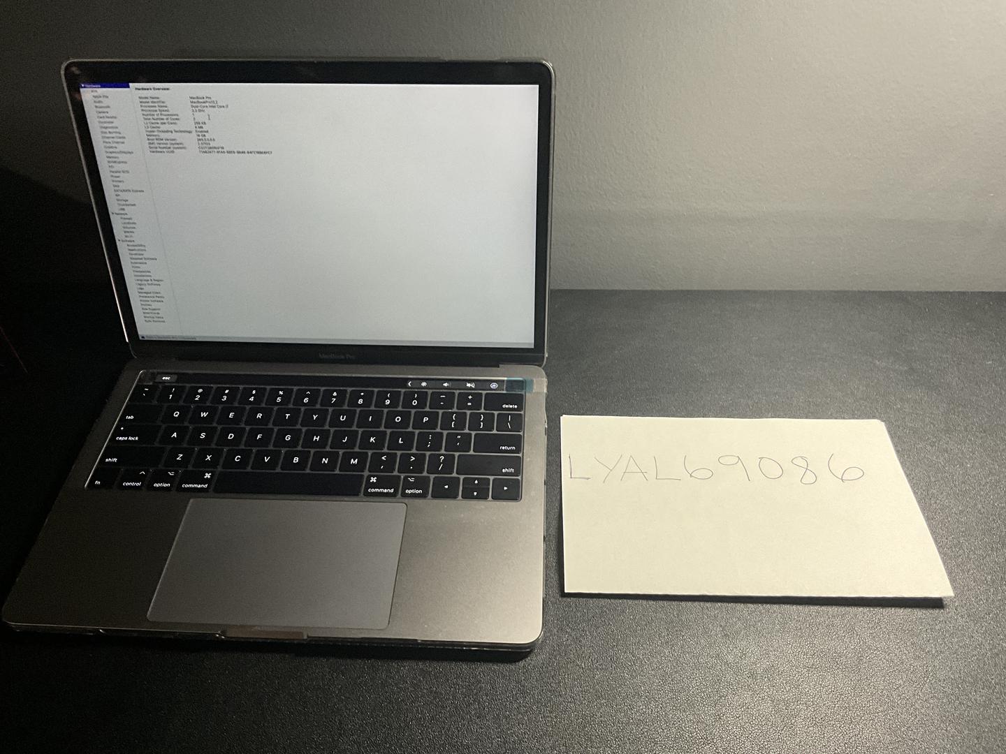 MacBook Pro 2016 (With Touch Bar) - 13 inch - Guide, Specs