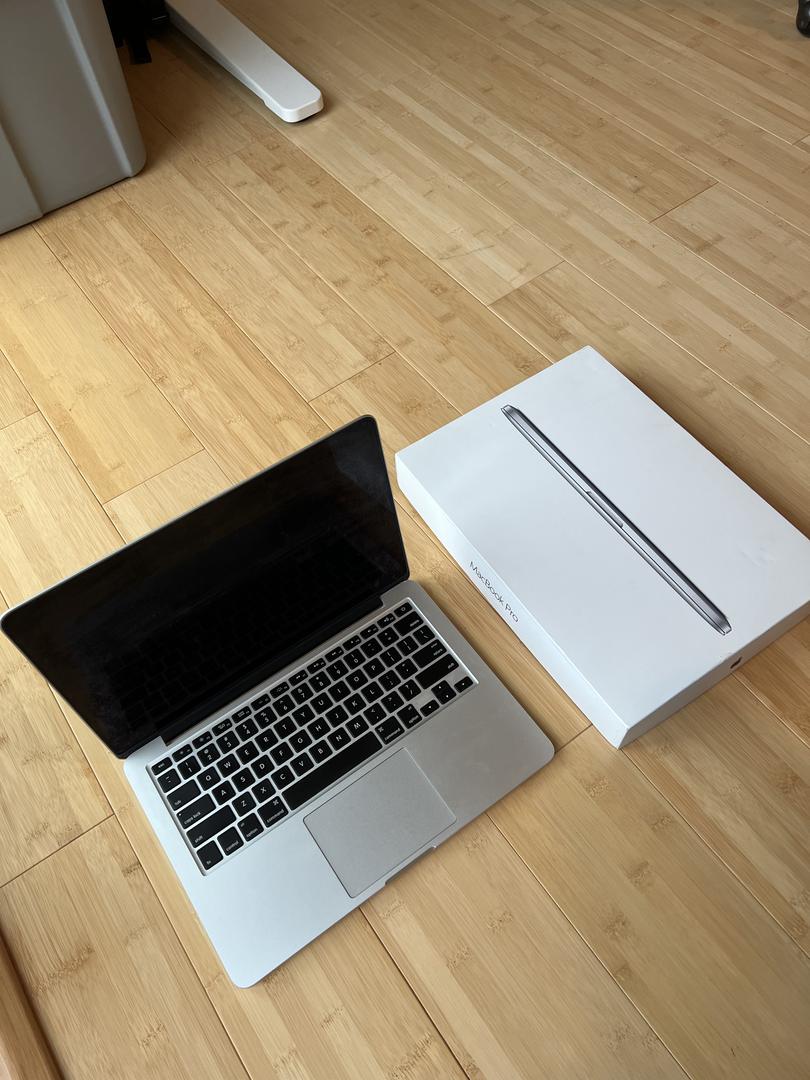 MacBook Pro 2015 (Retina) - 13", color Silver