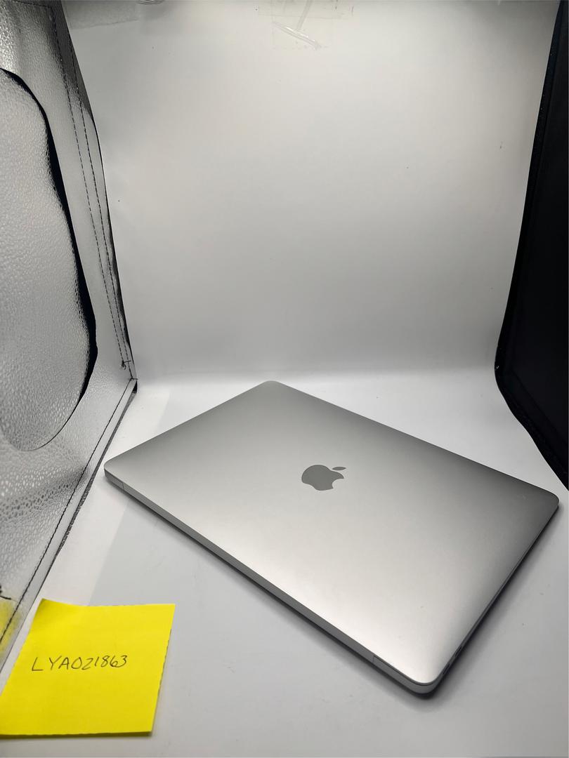 MacBook Air 2018 - 13", color Silver