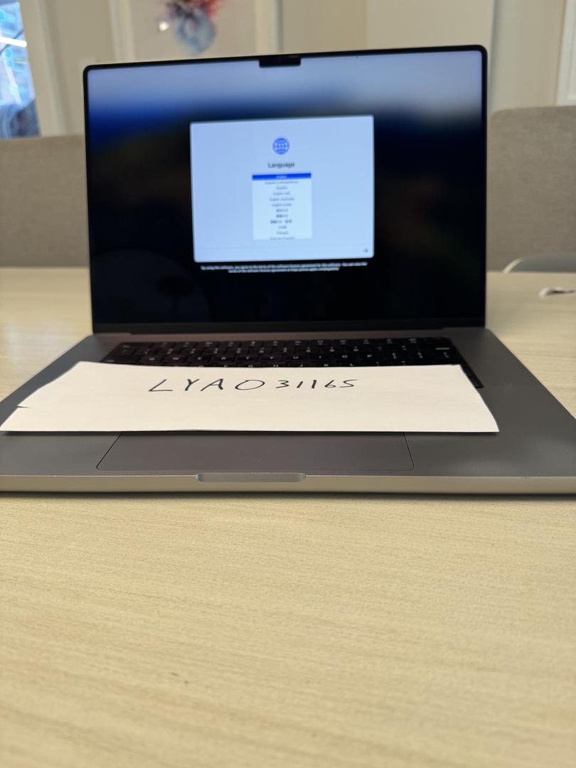 MacBook Pro 2021 - 16" - Apple M1 Max, Silver, 1TB, 32GB - LYAO31165 ...