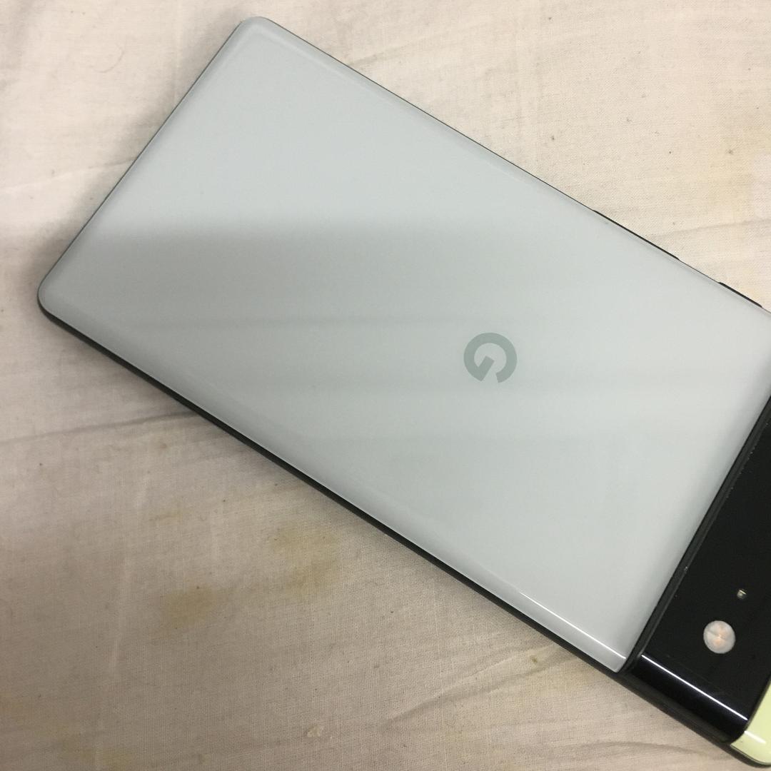 Google Pixel 6, color Seafoam