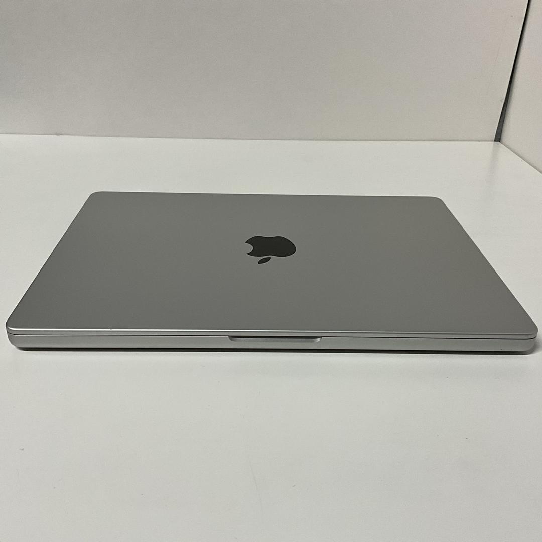 MacBook Pro 2021 - 14", color Silver