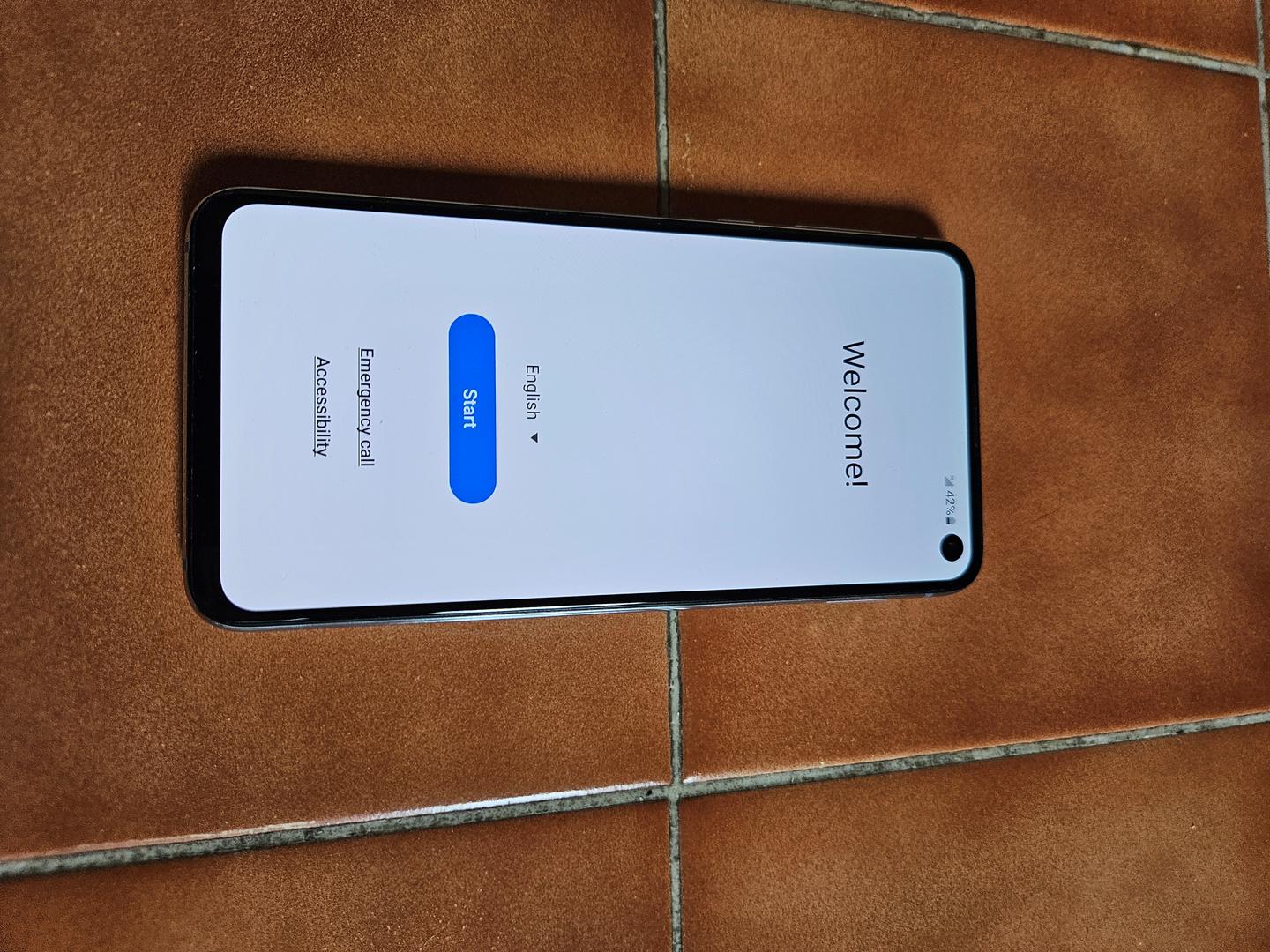 Samsung Galaxy S10e, color Blue