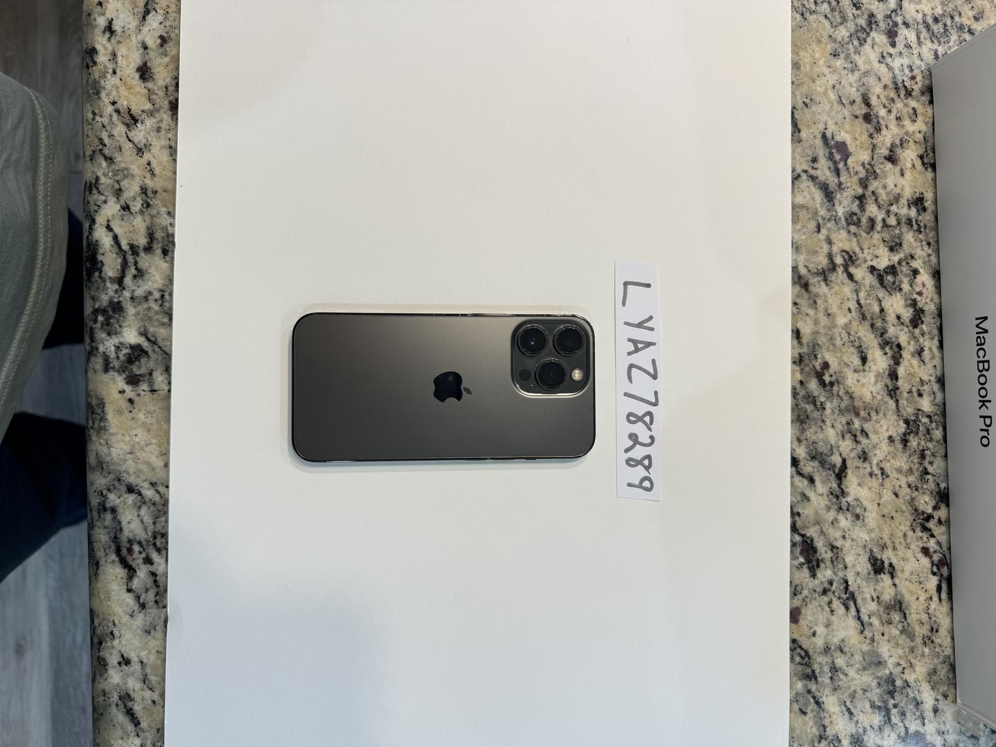 Apple iPhone 13 Pro, color Graphite