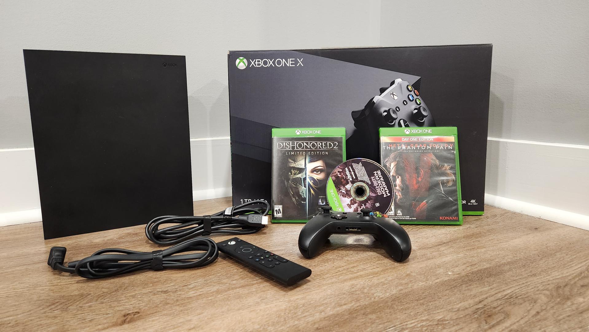 Xbox One X (2017) Black, Standard LYBD50796 Swappa