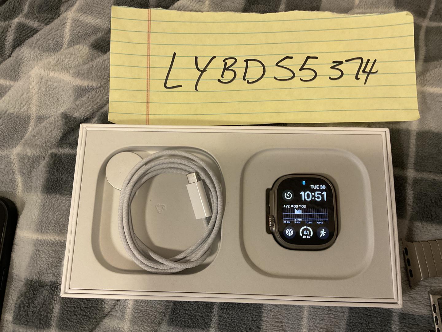 Apple Watch Ultra 49mm, color Titanium