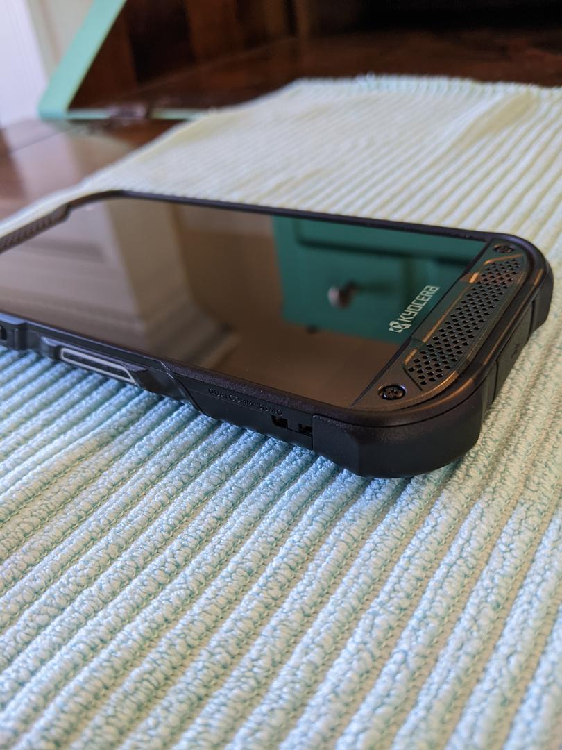 Kyocera Duraforce Pro 2, color Black