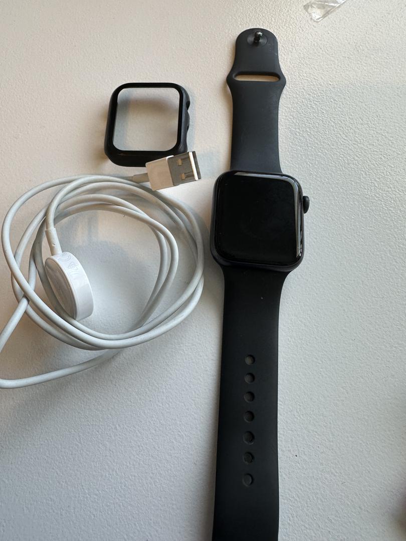 Apple Watch SE 1st Gen 44mm, color Gray