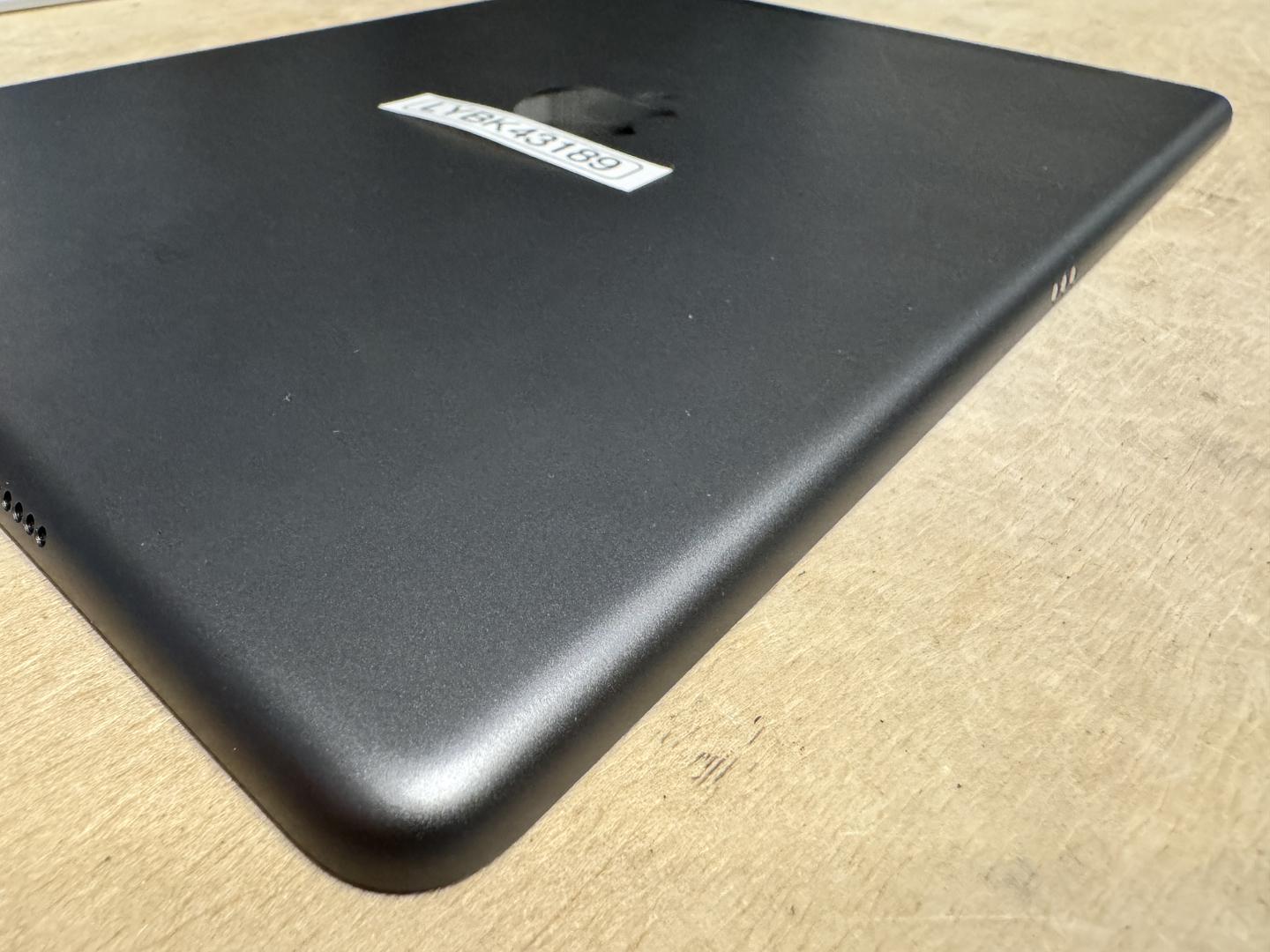 Apple iPad 8th Gen, color Gray