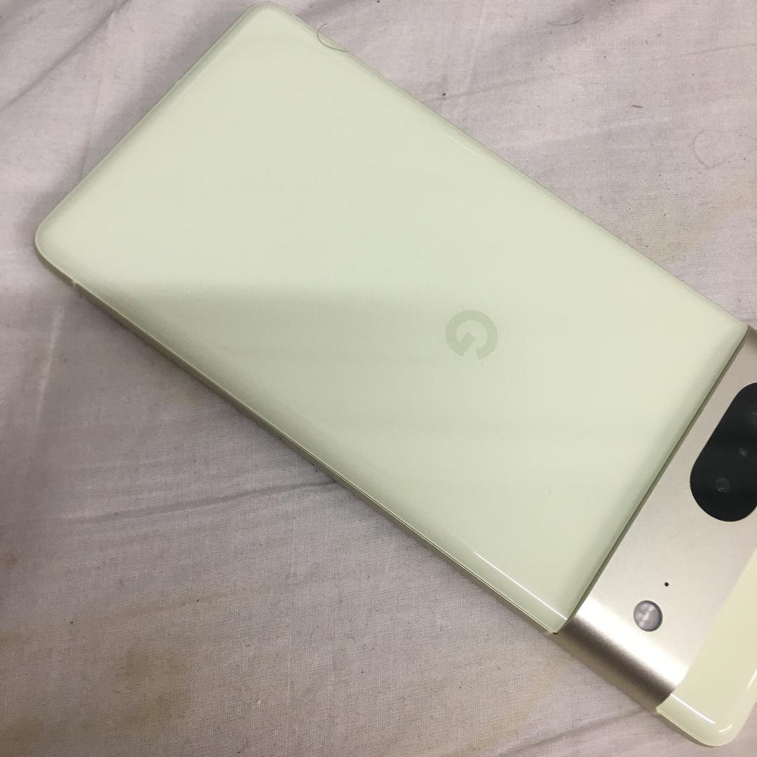 Google Pixel 7, color Lemongrass