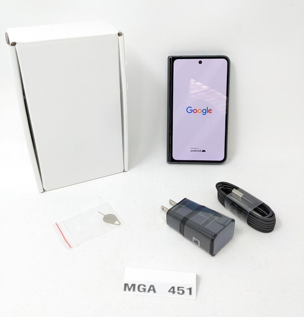 Google Pixel Fold, color Obsidian