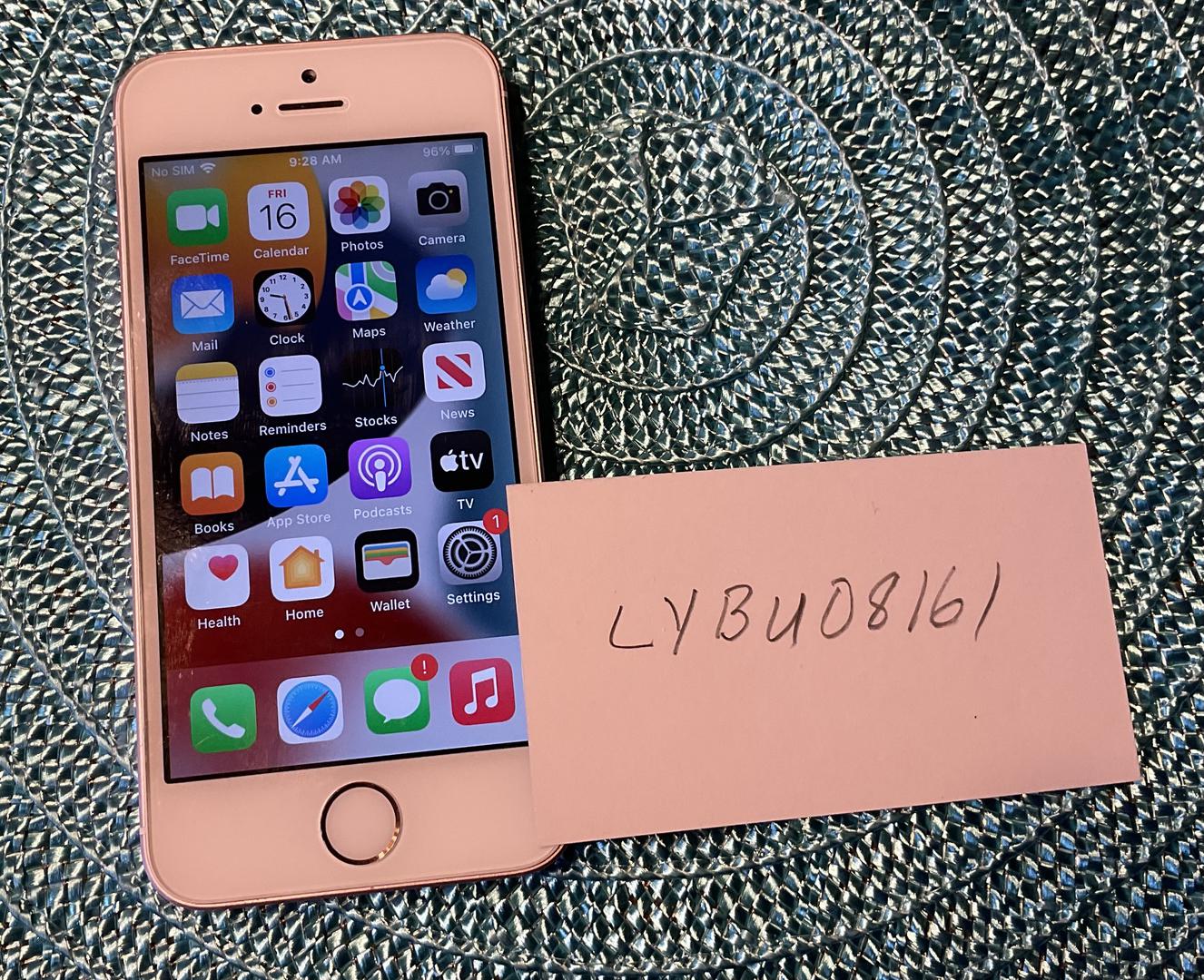 Apple iPhone SE 1st Gen 2016, color Rose Gold