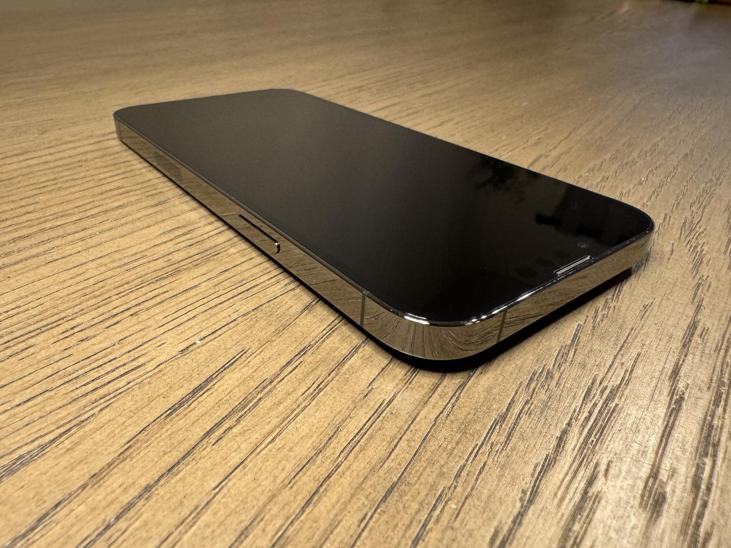 Apple iPhone 13 Pro Max, color Graphite