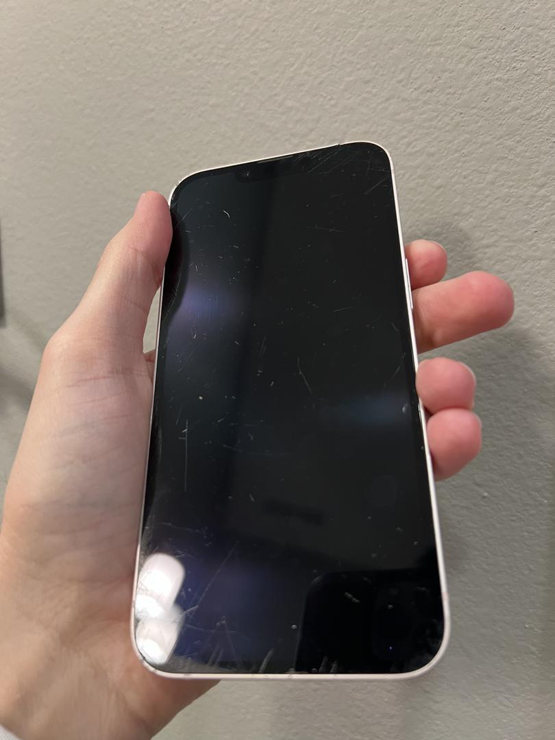 Apple iPhone 13, color Pink