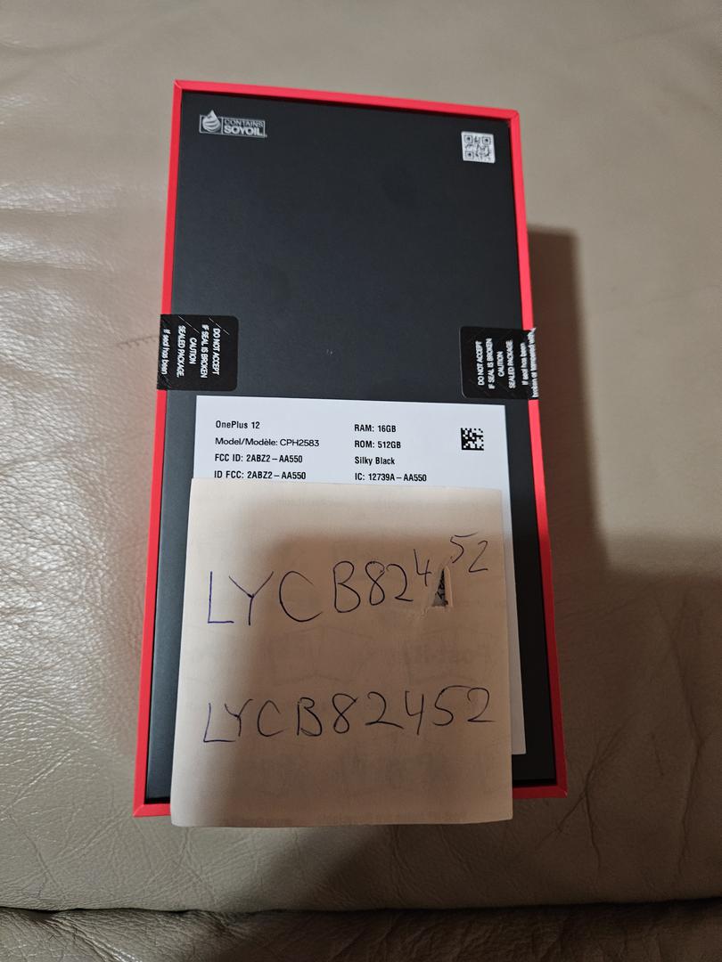 OnePlus 12, color Black