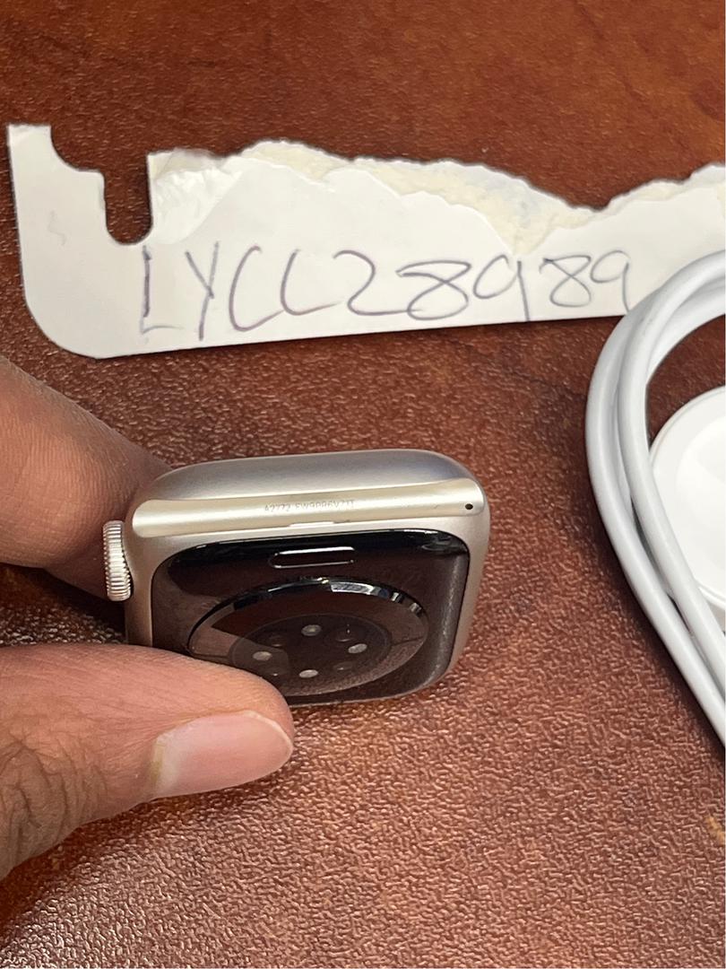 Apple Watch Series 8 41mm Unlocked, Starlight, A2772 Cellular