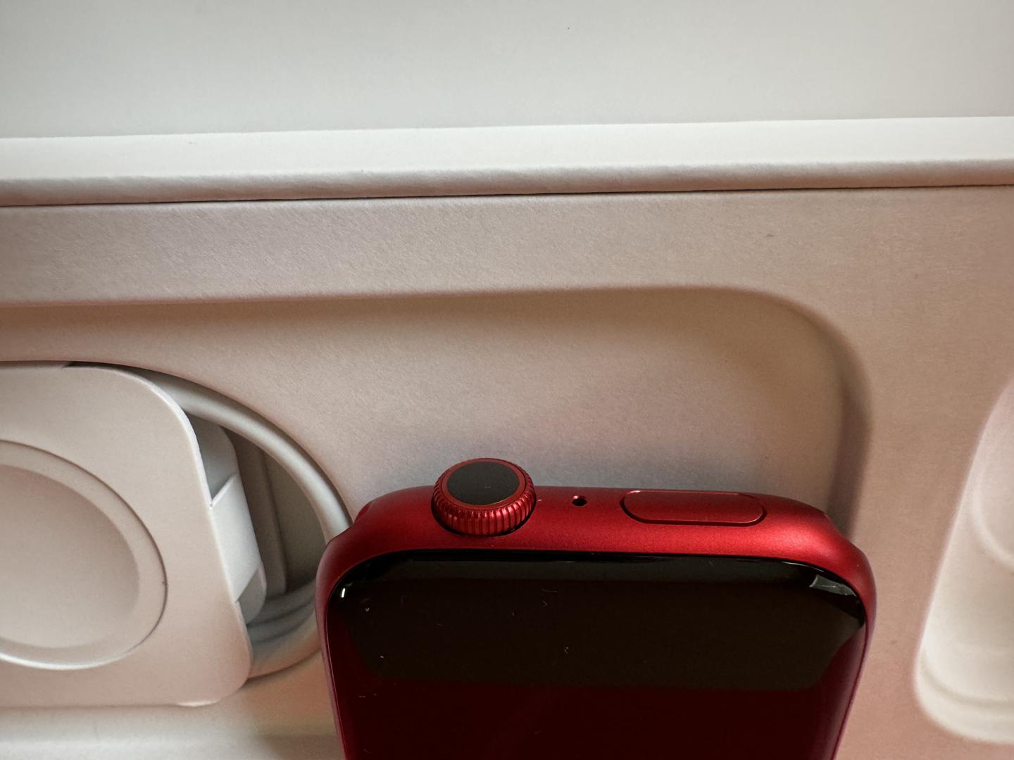 Apple Watch Series 8 45mm, color Red