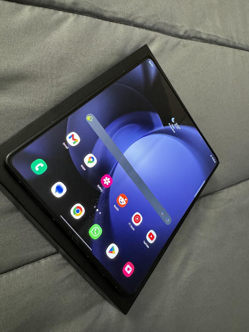 Samsung Galaxy Z Fold5, color Gray