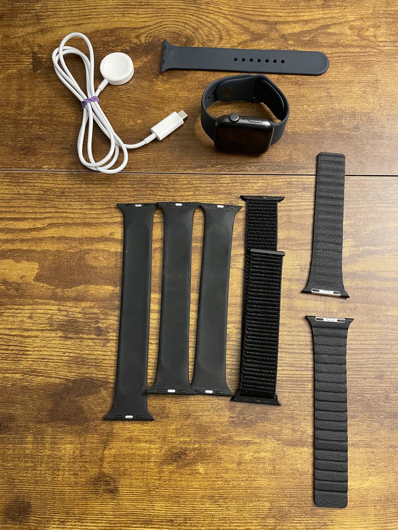 Apple Watch SE 1st Gen 44mm, color Gray