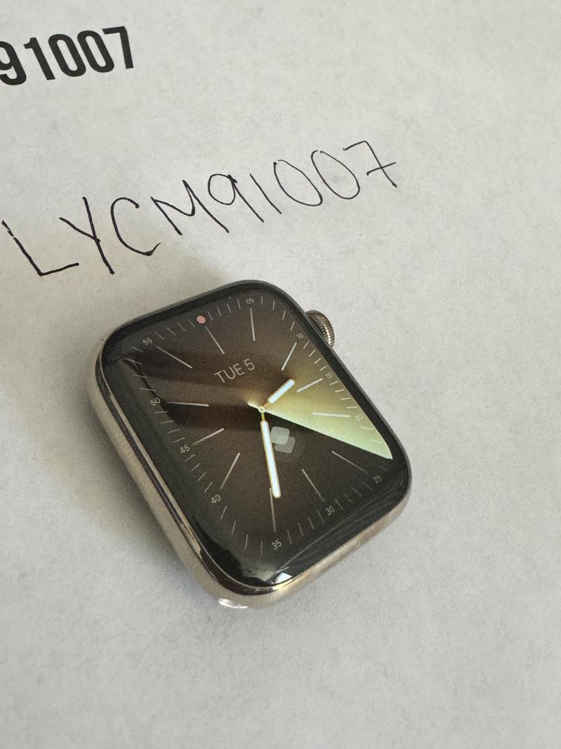 Apple Watch Series 6 44mm, color Gold