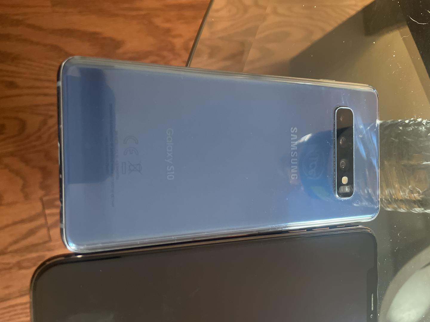 Samsung Galaxy S10, color Blue