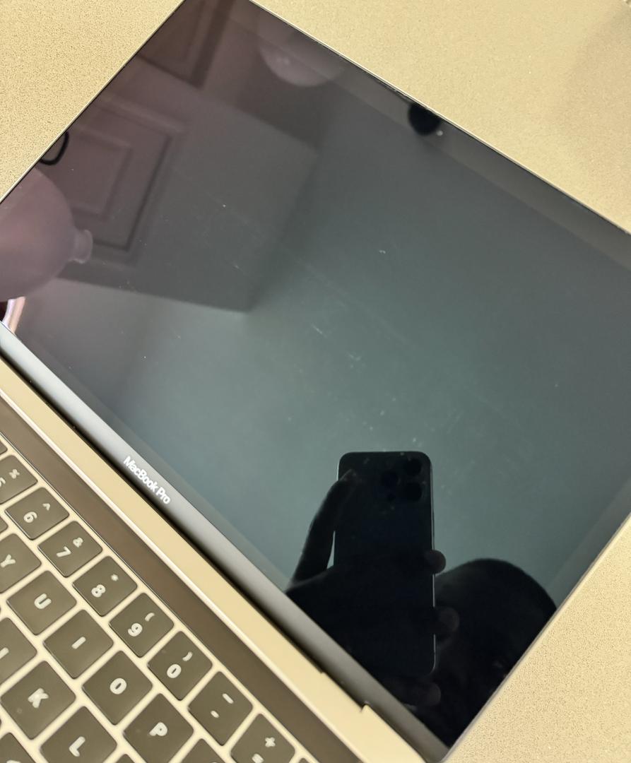 MacBook Pro 2018 (With Touch Bar) - 13", color Gray