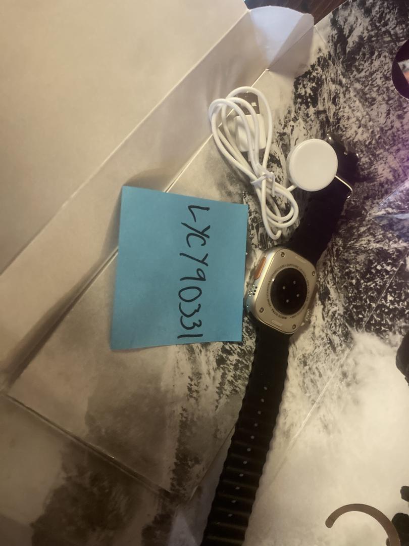 Apple Watch Ultra 49mm - Unlocked Non-US, Titanium, A2859 - LYCY90331 ...