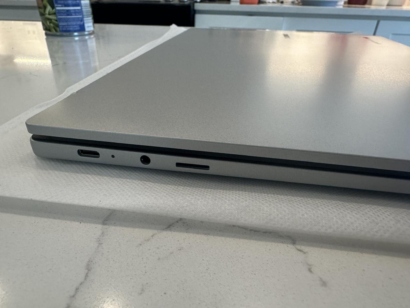 Samsung Galaxy Chromebook Go 14", color Silver
