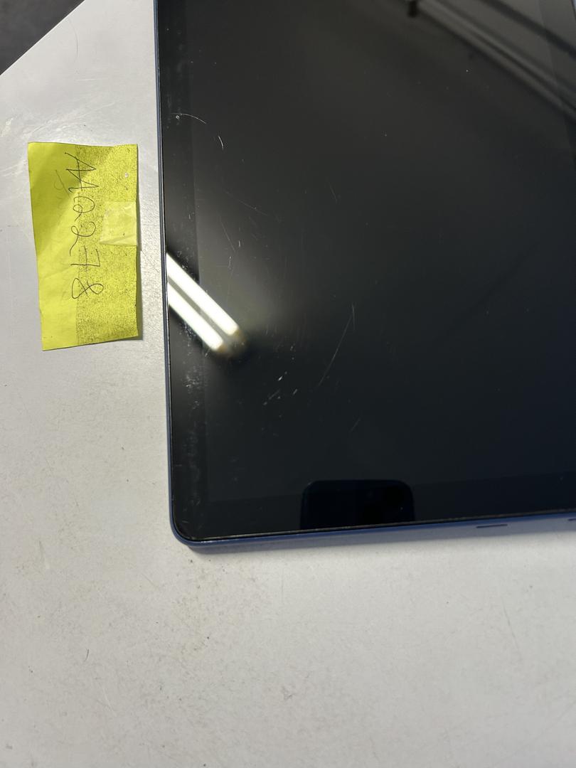 Amazon Fire HD 10 2021, color Navy Blue