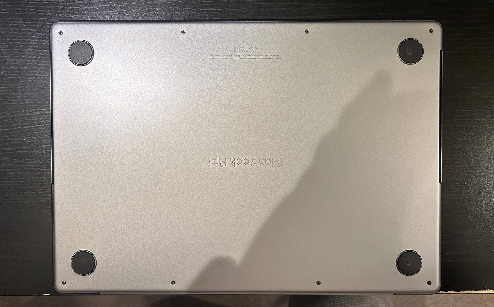 MacBook Pro 2021 - 14", color Gray