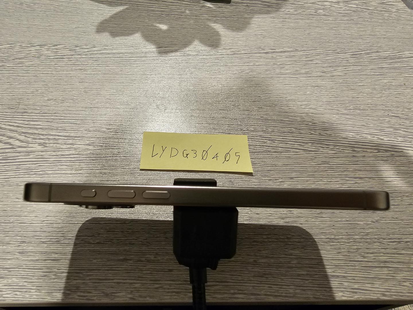 Apple iPhone 15 Pro Max, color Natural