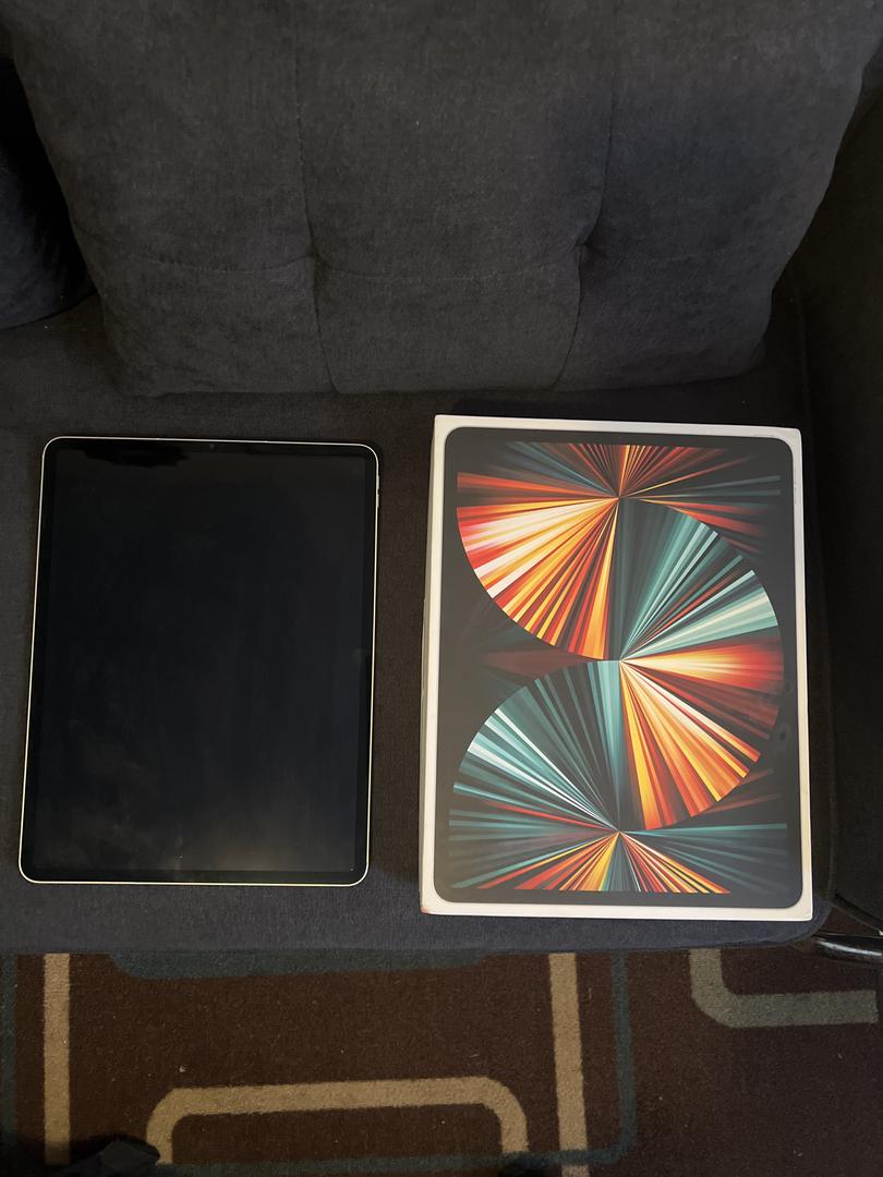 Apple iPad Pro 12.9" 5th Gen 2021, color Silver