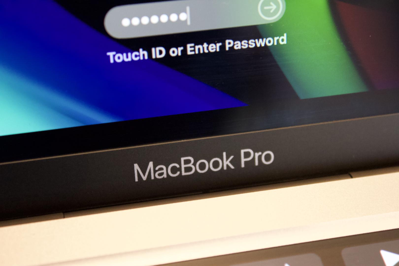 MacBook Pro 2020 - 13", color Gray