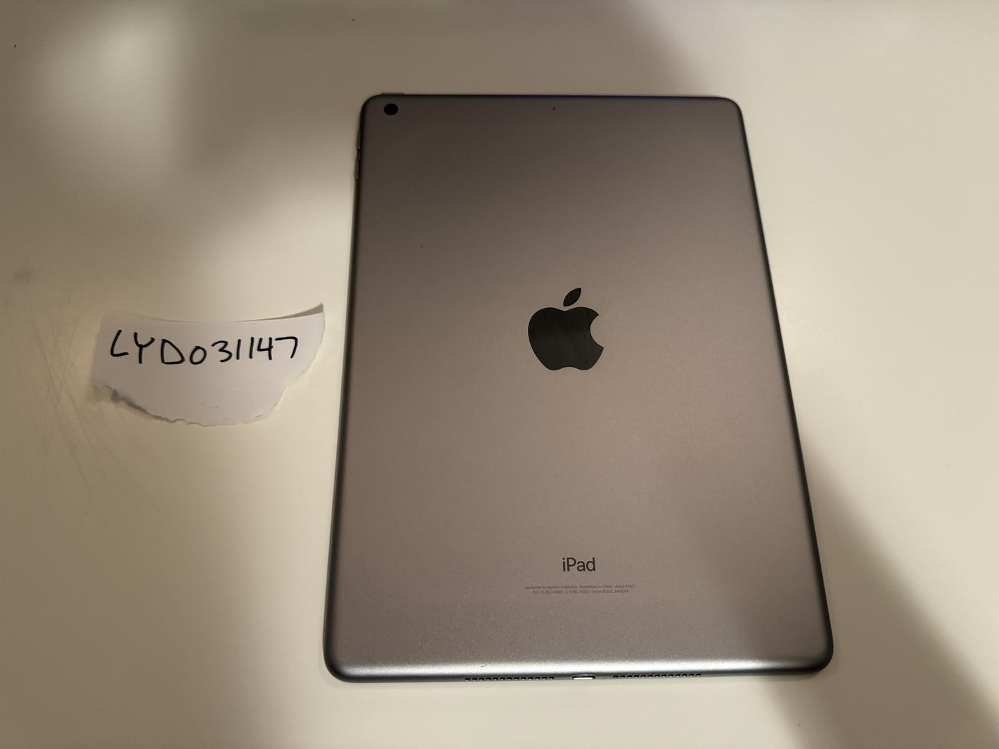 Apple iPad 5th Gen, color Silver