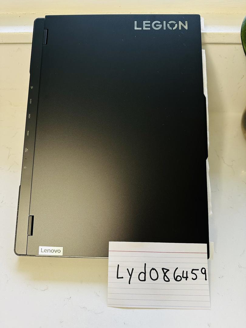 Lenovo Legion Pro 7, color