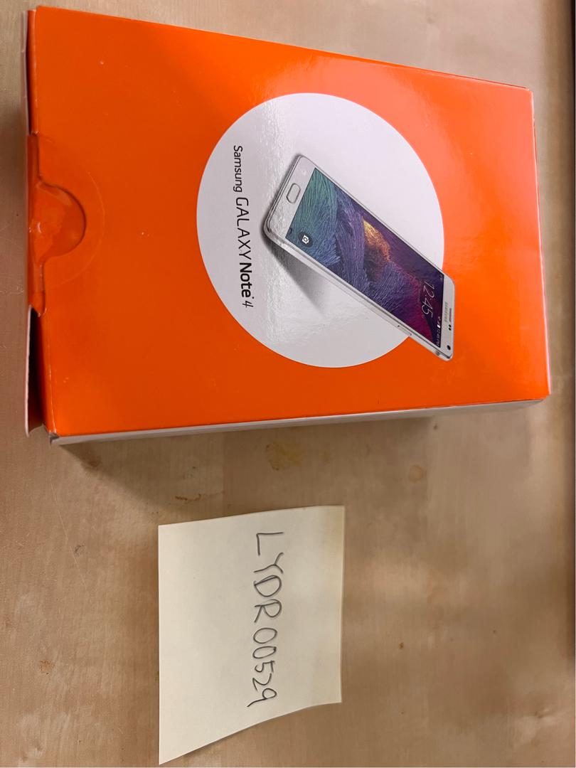 Samsung Galaxy Note 4, color White