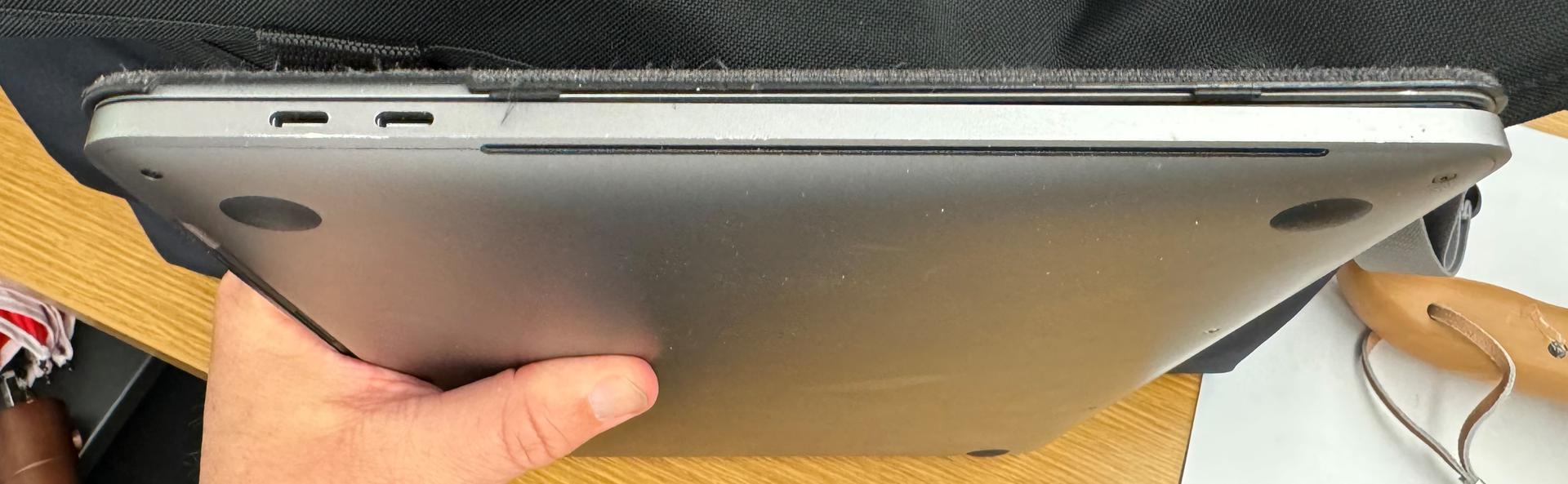 MacBook Pro 2016 (With Touch Bar) - 13 inch - Guide, Specs, Prices