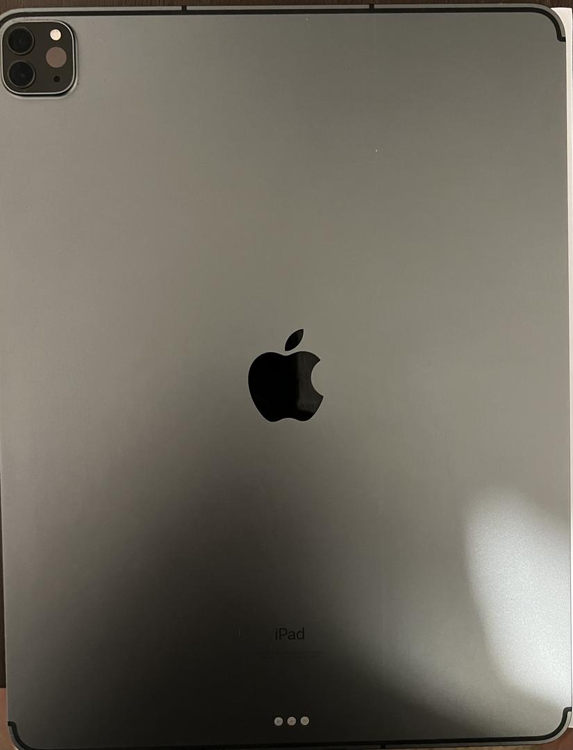 Apple iPad Pro 12.9" 5th Gen 2021, color Silver
