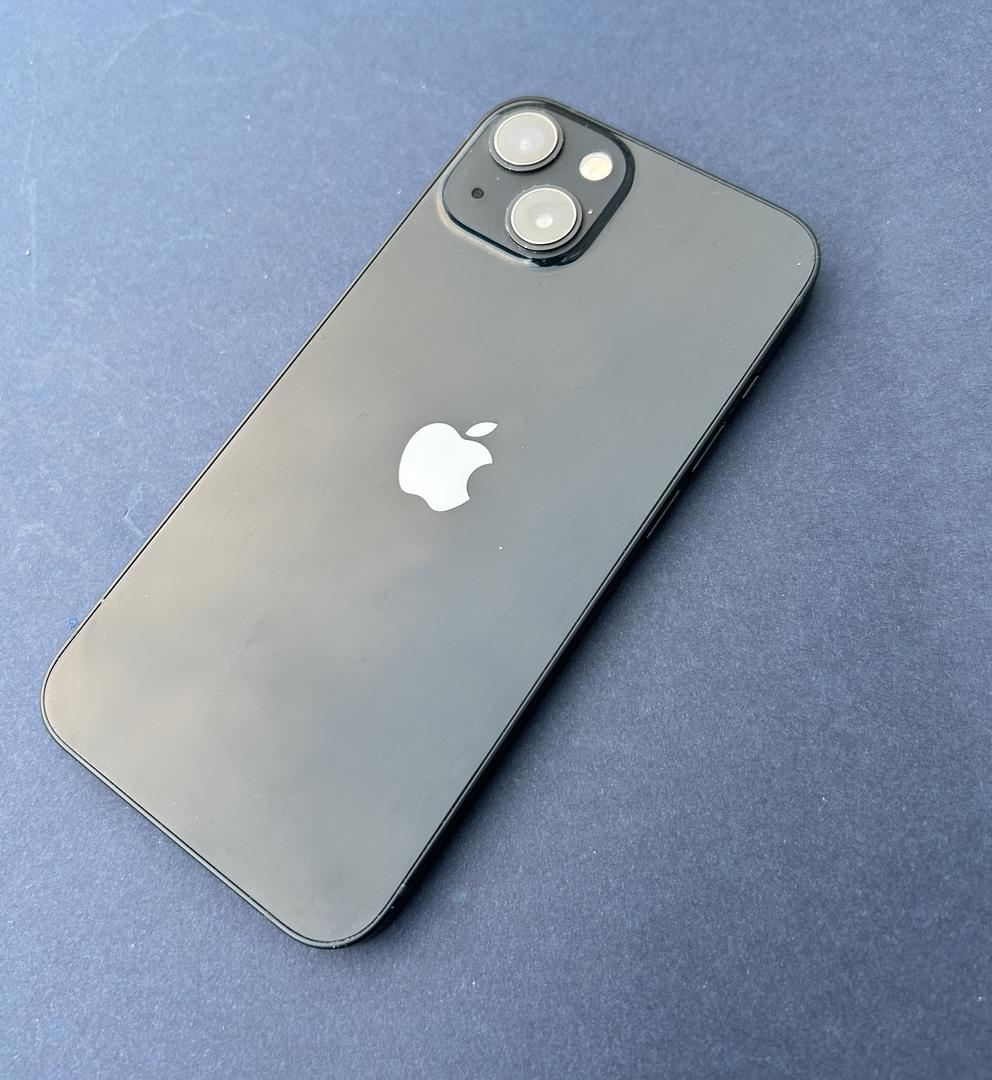 Apple iPhone 13, color Midnight
