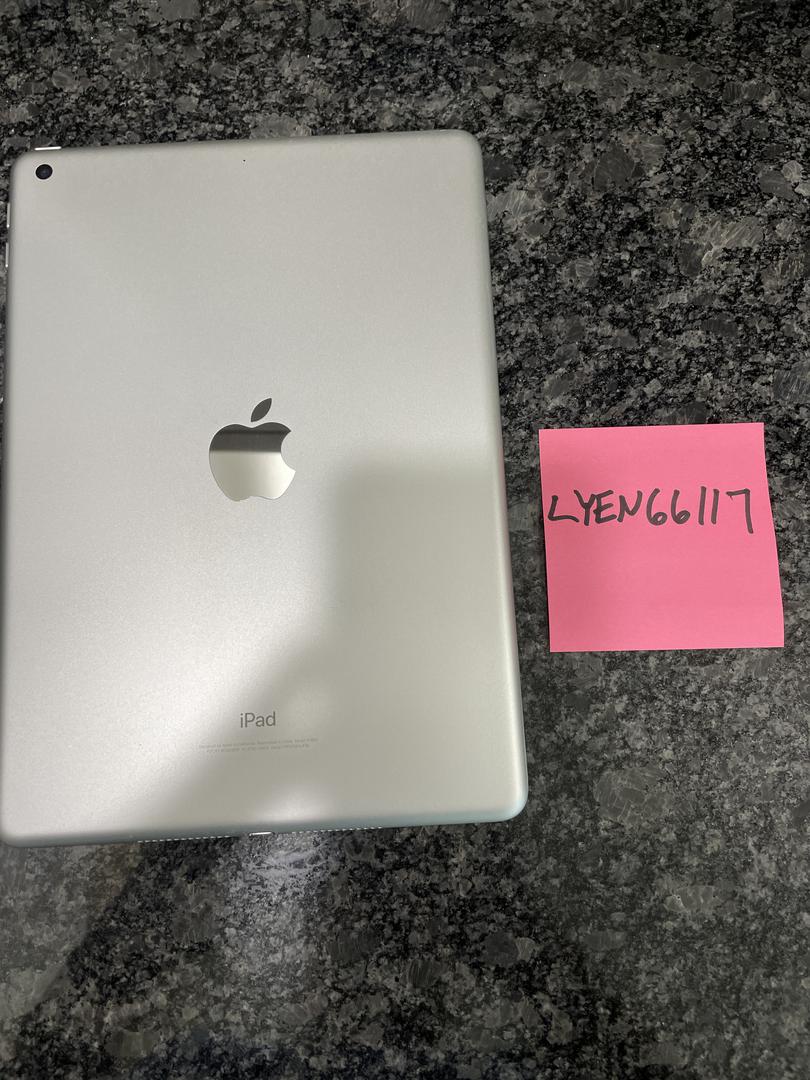 Apple iPad 6th Gen, color Silver