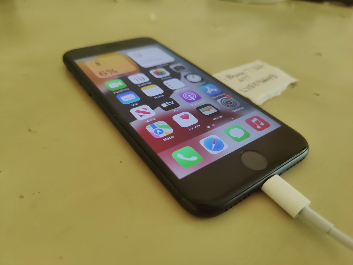 Apple iPhone 7, color Black