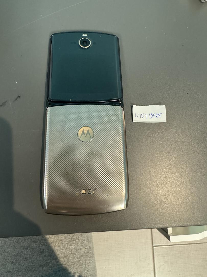 Motorola Razr, color Gold