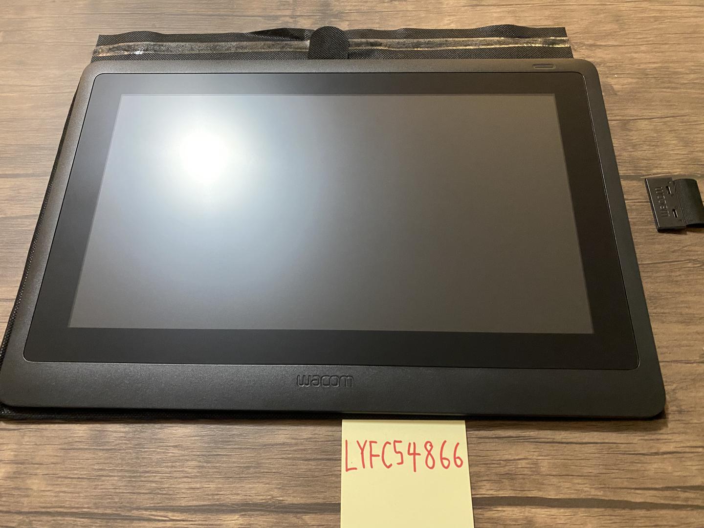 Wacom Cintiq 16, color